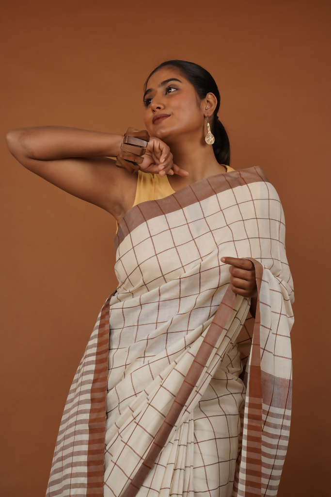 MriduRekha Handwoven Cotton Saree - Ivory & Cocoa  | SHOBITAM