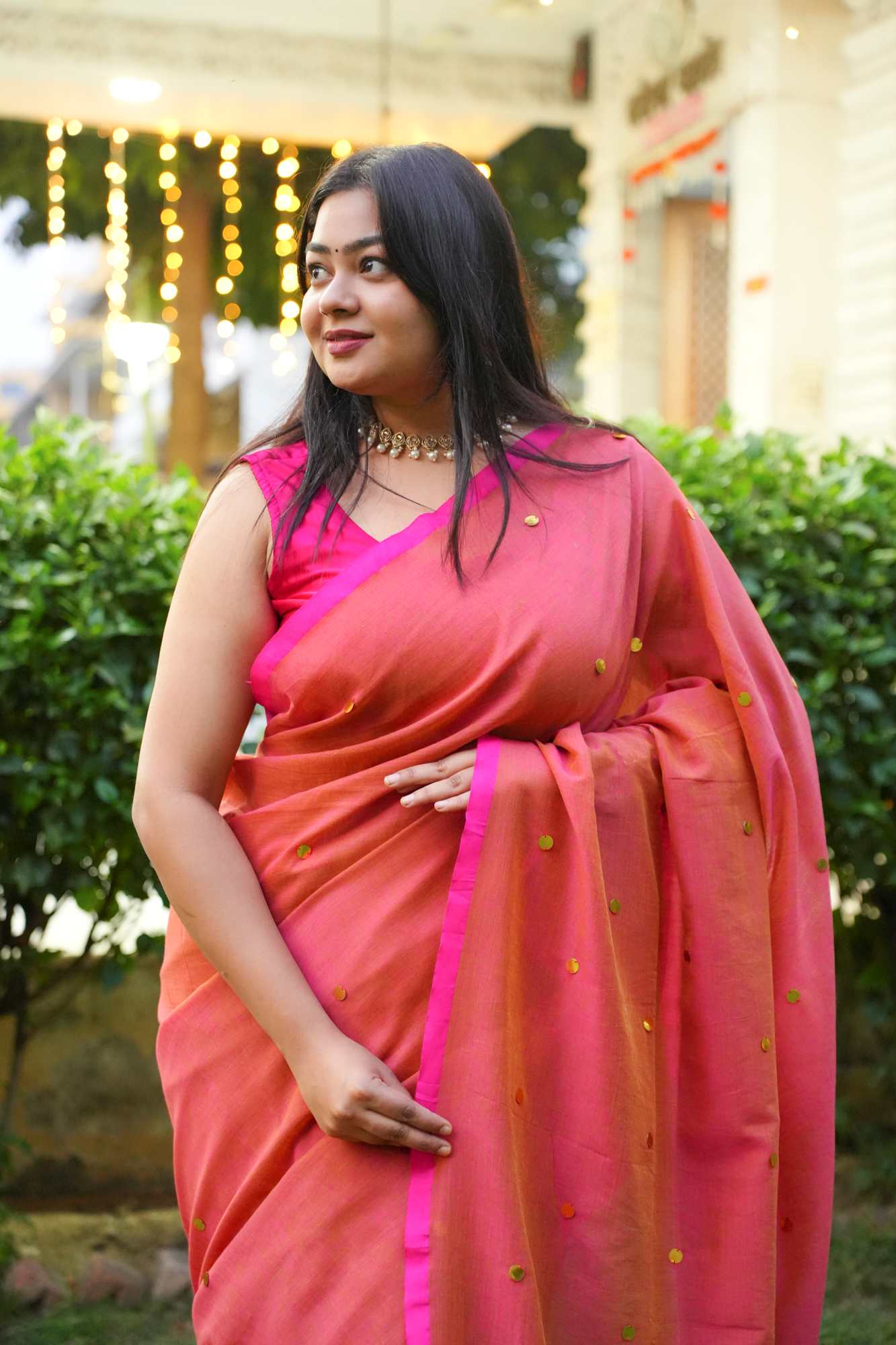 Handloom with handwoven Tikki all over prestitched saree