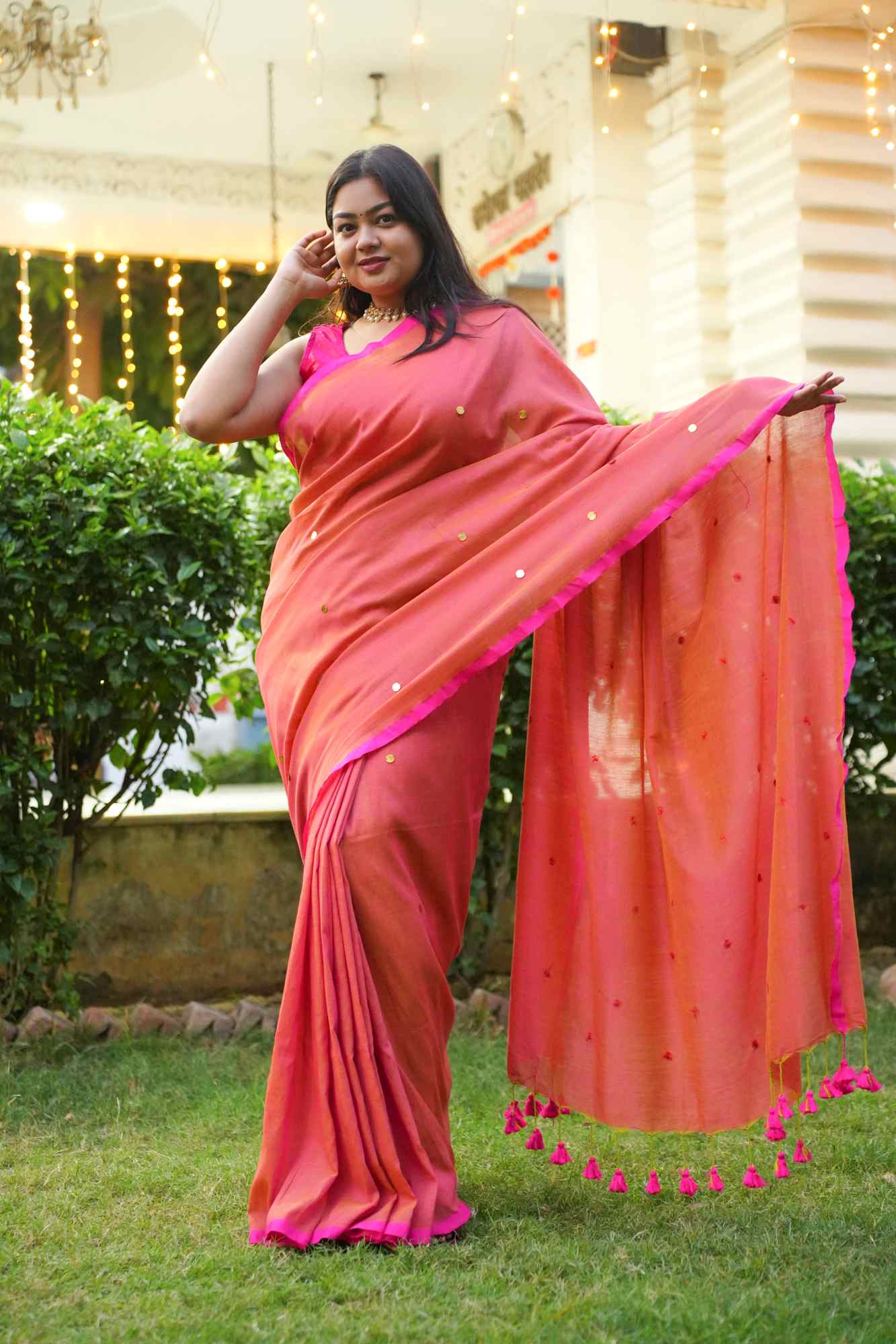 Handloom with handwoven Tikki all over prestitched saree