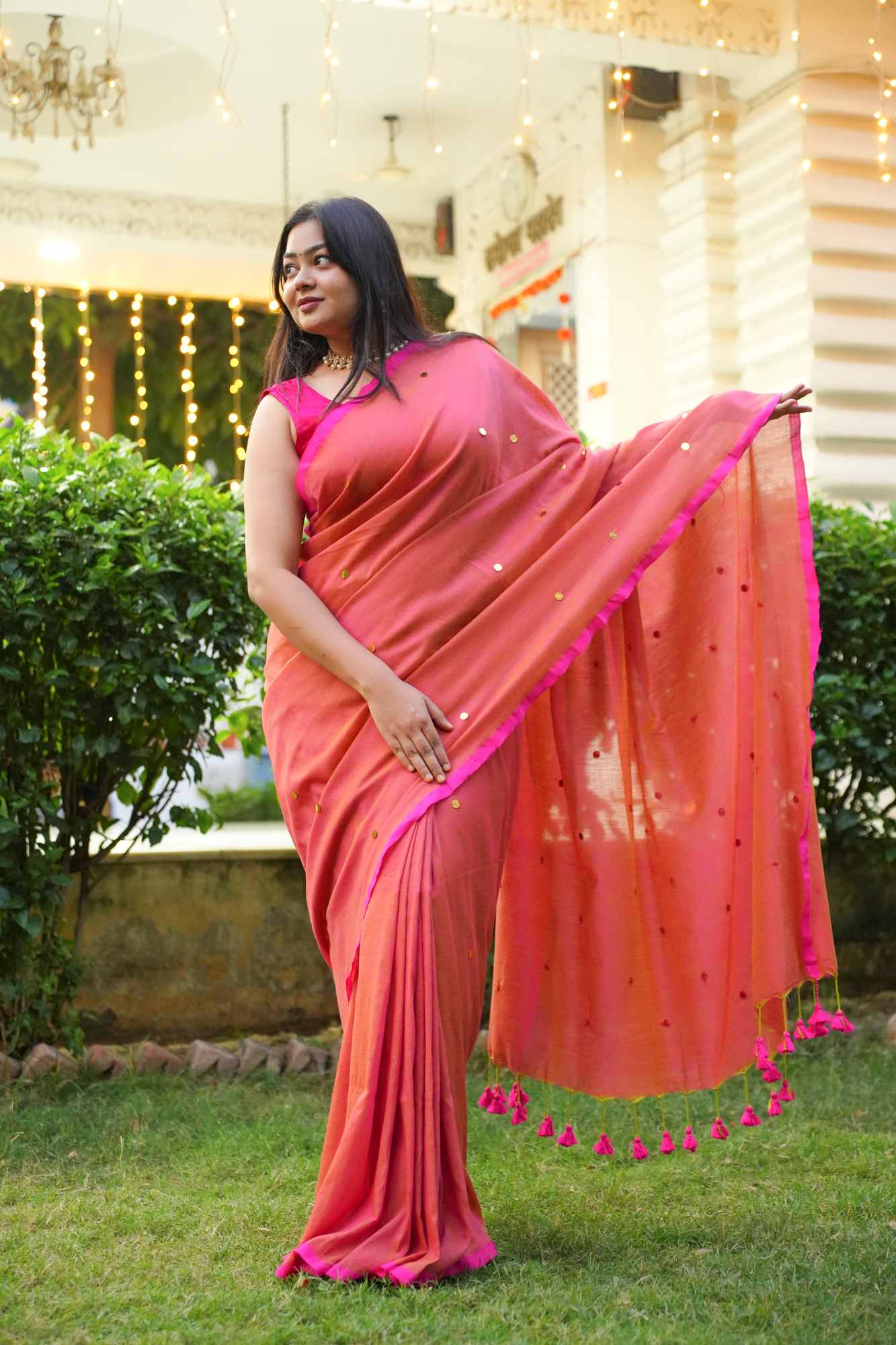 Handloom with handwoven Tikki all over prestitched saree