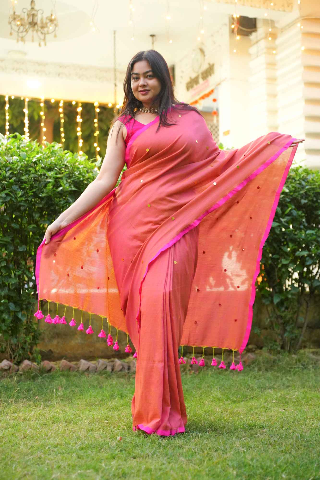 Handloom with handwoven Tikki all over prestitched saree