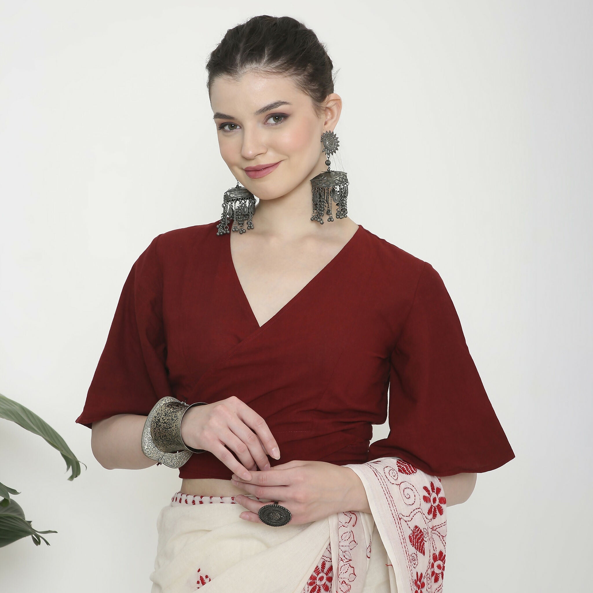 Magnolia Mul cotton saree with Kantha Stitch embroidery | Shobitam