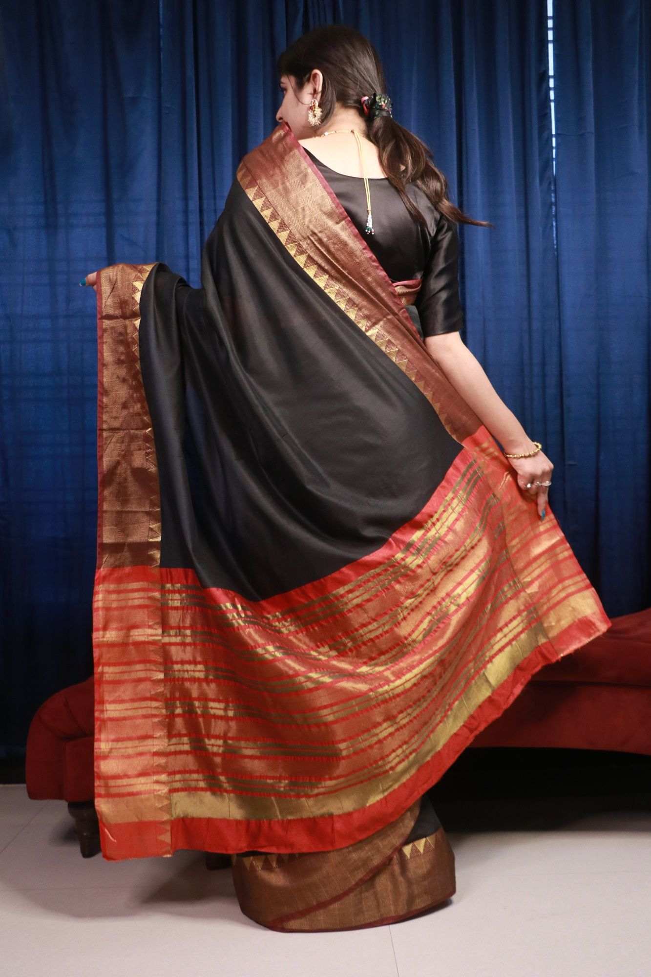 Black Maheshwari Cotton With Zari Woven Border Wrap in 1 minute saree - Isadora Life Online Shopping Store