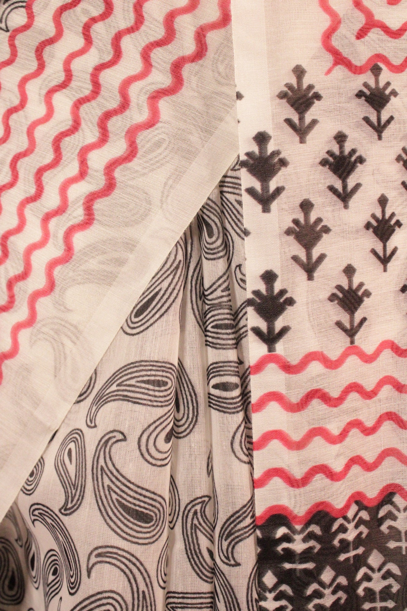 White Handblock cotton print Wrap in 1 minute saree - Isadora Life Online Shopping Store