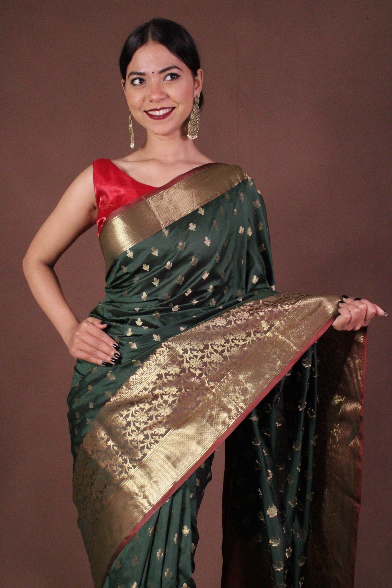 Beautiful Green Banarasi Silk with Zari Woven Border Wrap in 1 minute saree - Isadora Life Online Shopping Store