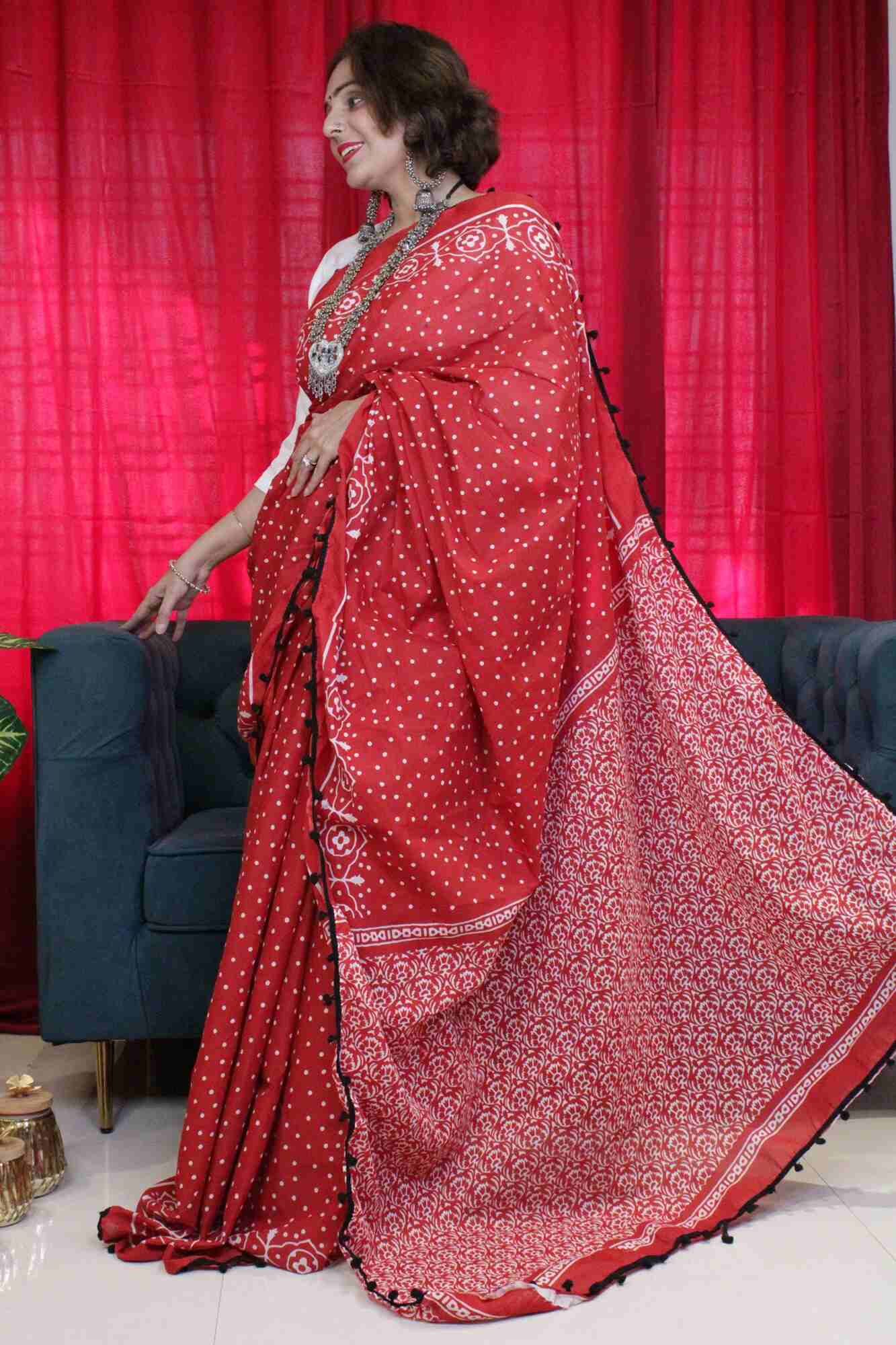 RED AND WHITE COTTON MUL MUL PRINTED SAREE WITH POMPOM - Isadora Life Online Shopping Store