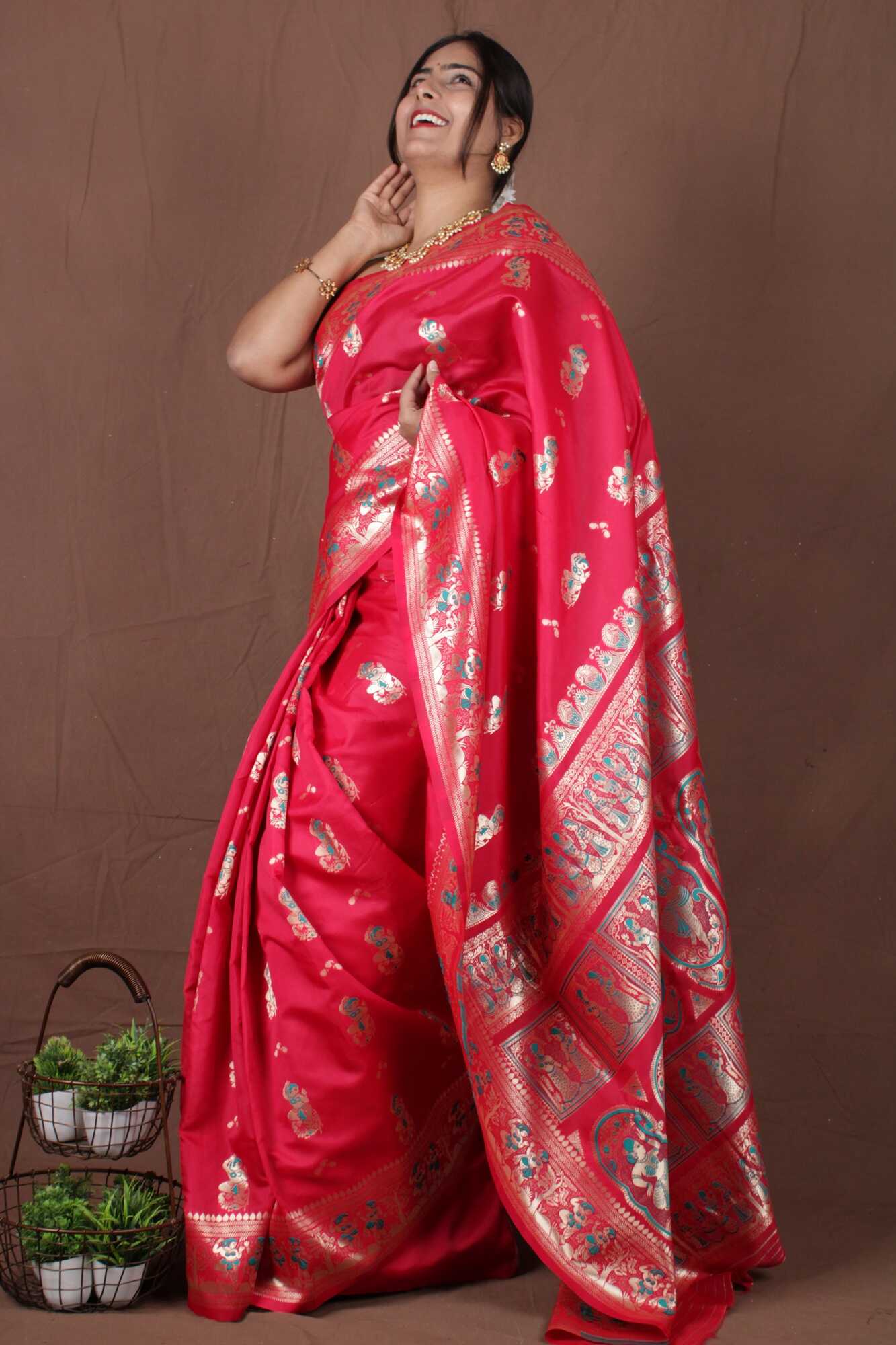 Red Weaving Baluchari Silk Saree, 6.3 m (with blouse piece) at Rs 790 in  New Delhi